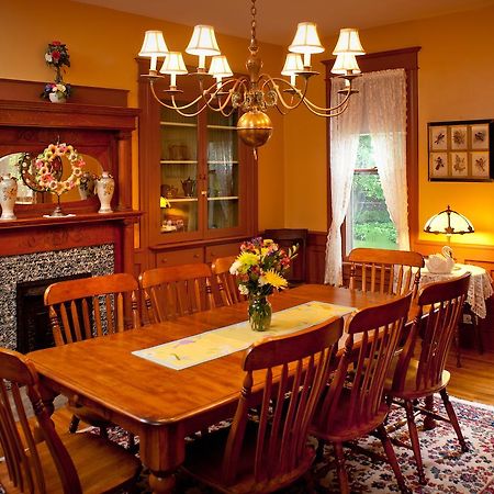The Historic Morris Harvey House Bed and Breakfast Fayetteville Exteriör bild